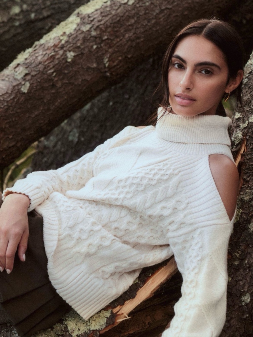 Anthropologie Cold Shoulder Cable Sweater in Ivory size MP
